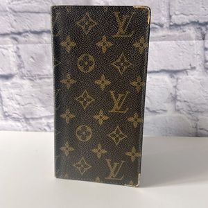 Louis Vuitton Monogram Checkbook Cover